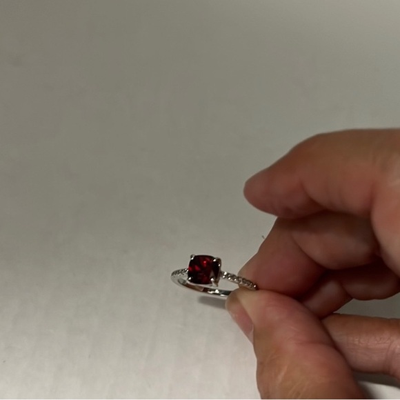 Jewelry - Elegant Silver Ring with Red Gemstone